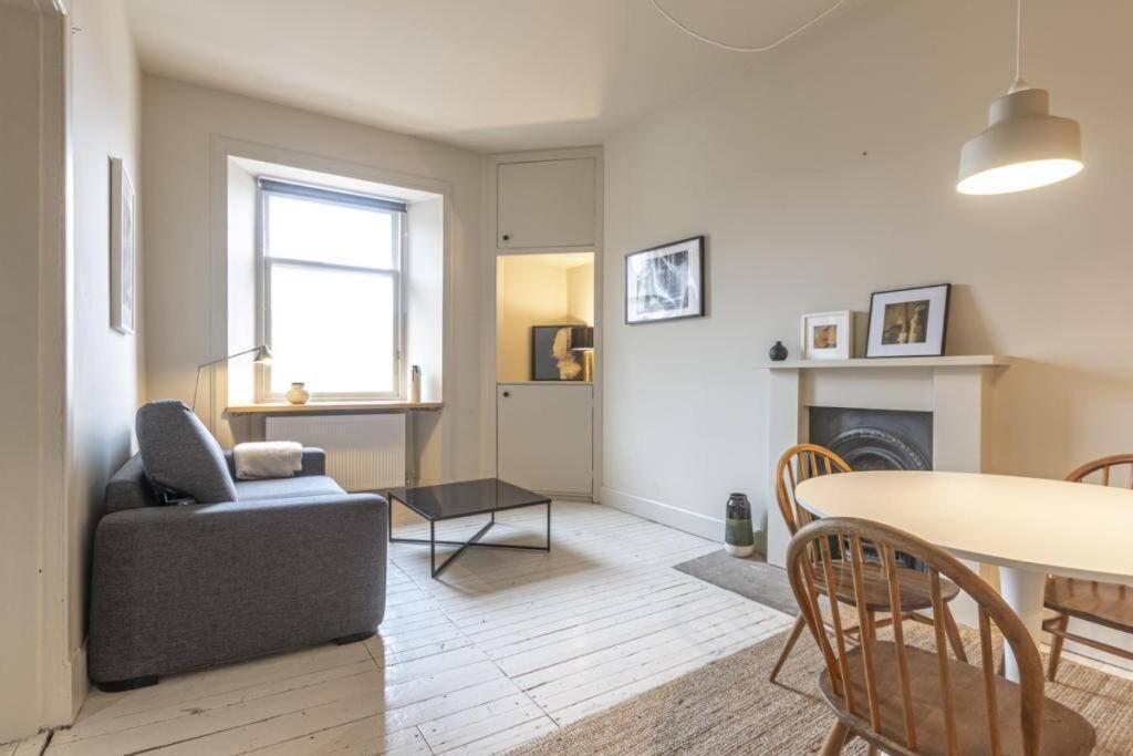 The Perfect Home On Royal Mile Edinburgh Bagian luar foto