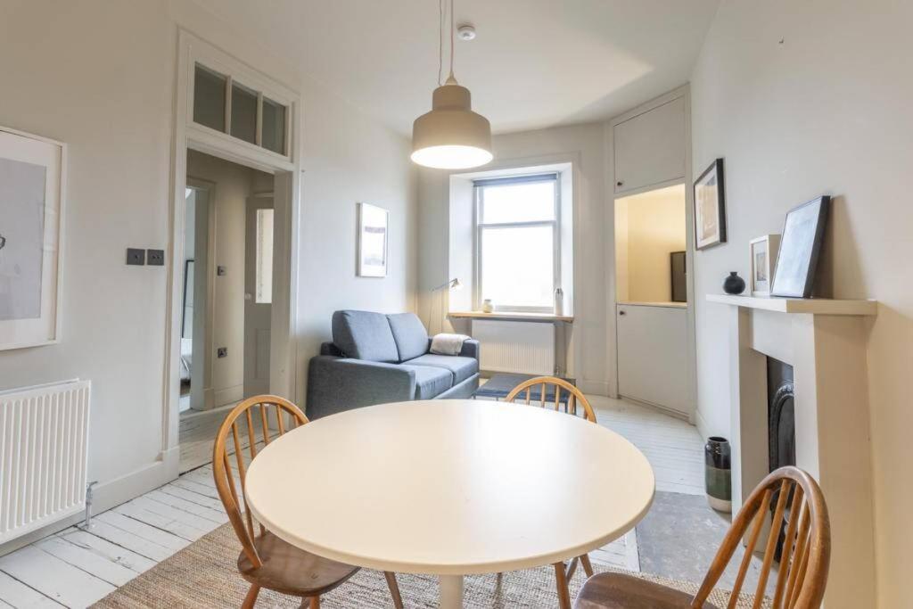 The Perfect Home On Royal Mile Edinburgh Bagian luar foto
